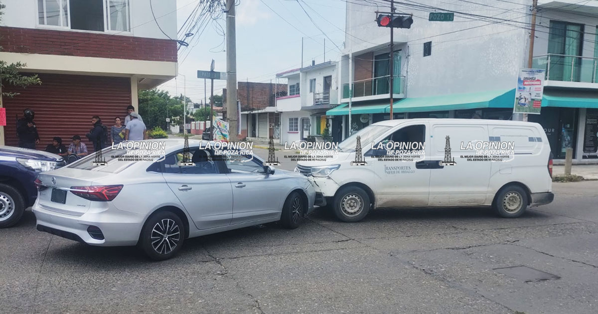 Dos lesionados y dos detenidos tras choque Dos lesionados y dos detenidos tras choque