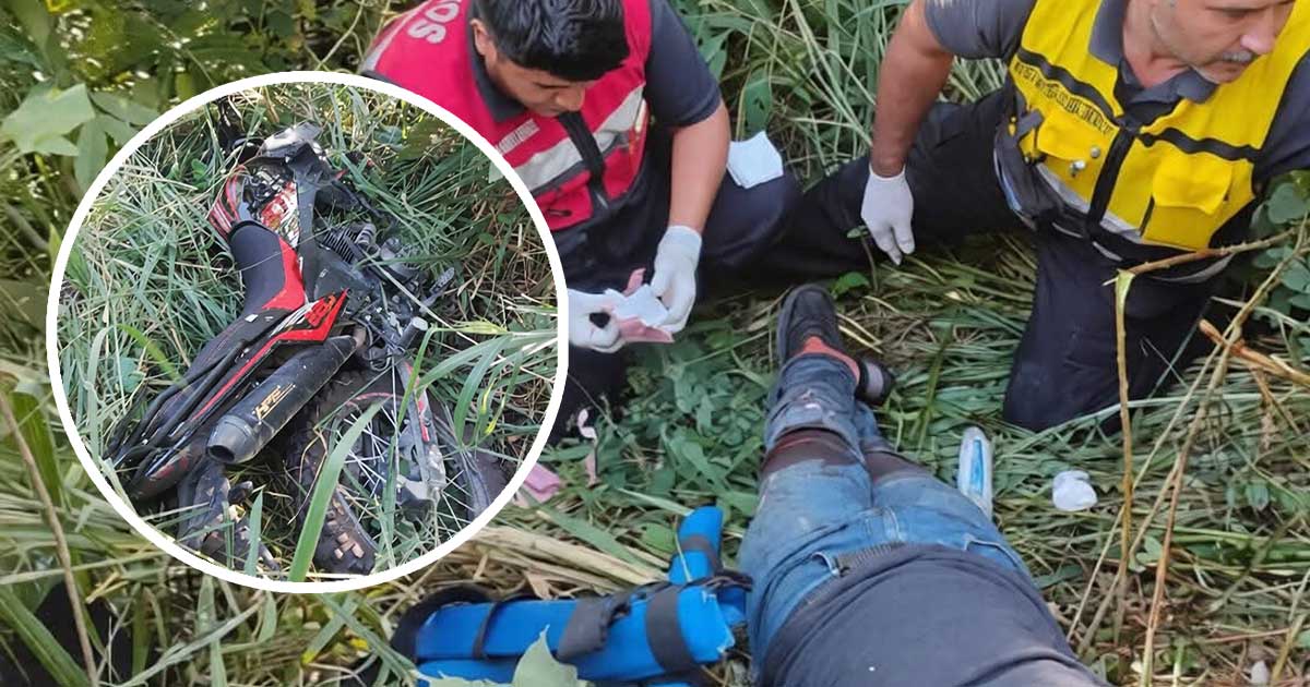Joven de 17 años resulta lesionado tras accidente entre motocicleta y taxi en Chalma Joven de 17 años resulta lesionado tras accidente entre motocicleta y taxi en Chalma