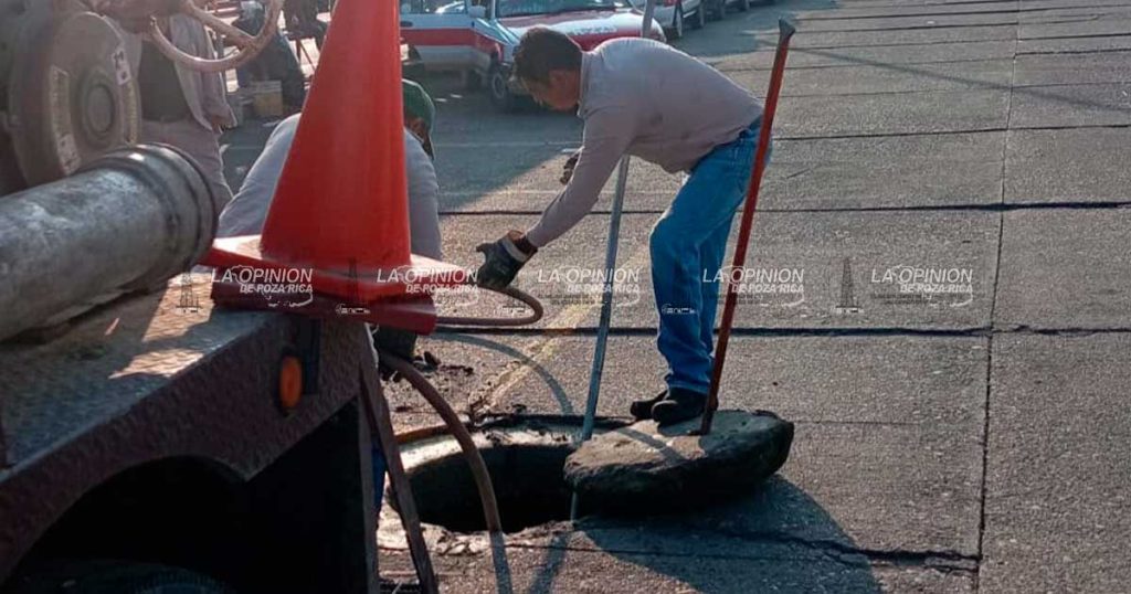 Atiende Ayuntamiento drenaje colapsado en instalaciones del Parador Urbano