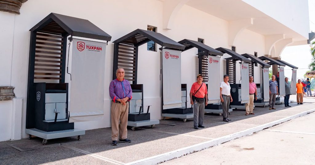 Boleros reciben nuevos carritos de trabajo por parte del Ayuntamiento Boleros reciben nuevos carritos de trabajo por parte del Ayuntamiento