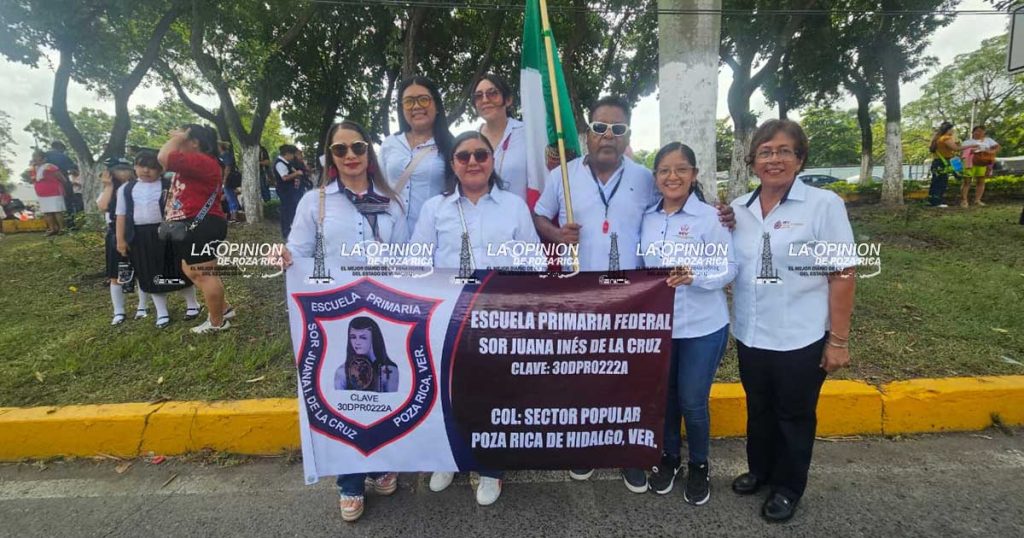 Hacen resaltar su escuela en desfile de Independencia Hacen resaltar su escuela en desfile de Independencia