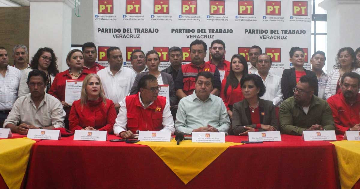PT acelera reestructuración en Veracruz rumbo a 2027; entrega 30 coordinaciones distritales