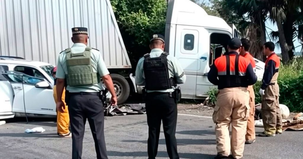 Tragedia en la autopista 145D: mueren cuatro personas, entre ellas un recién nacido Tragedia en la autopista 145D: mueren cuatro personas, entre ellas un recién nacido