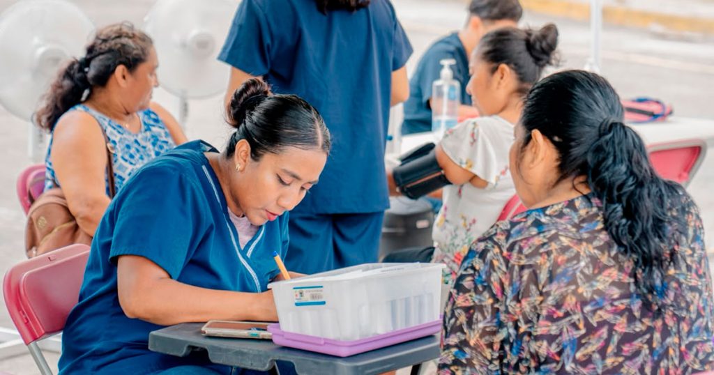 Jornadas médicas acercan servicios de salud a las colonias de Poza Rica Jornadas médicas acercan servicios de salud a las colonias de Poza Rica